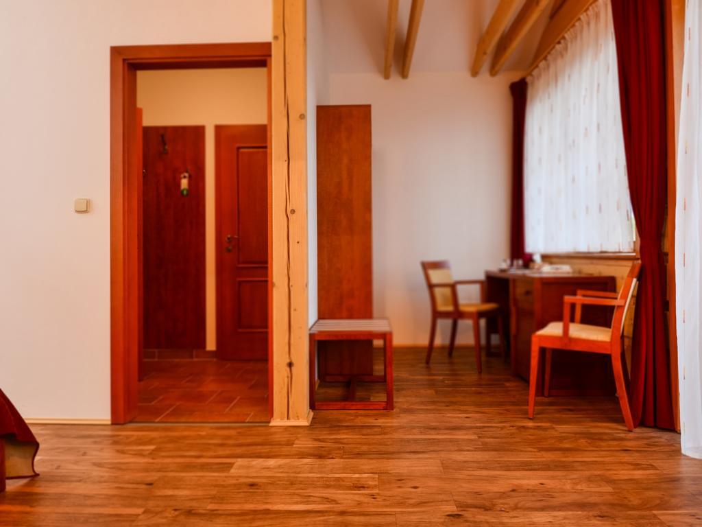 Green Inn Hotel Ostravice Extérieur photo