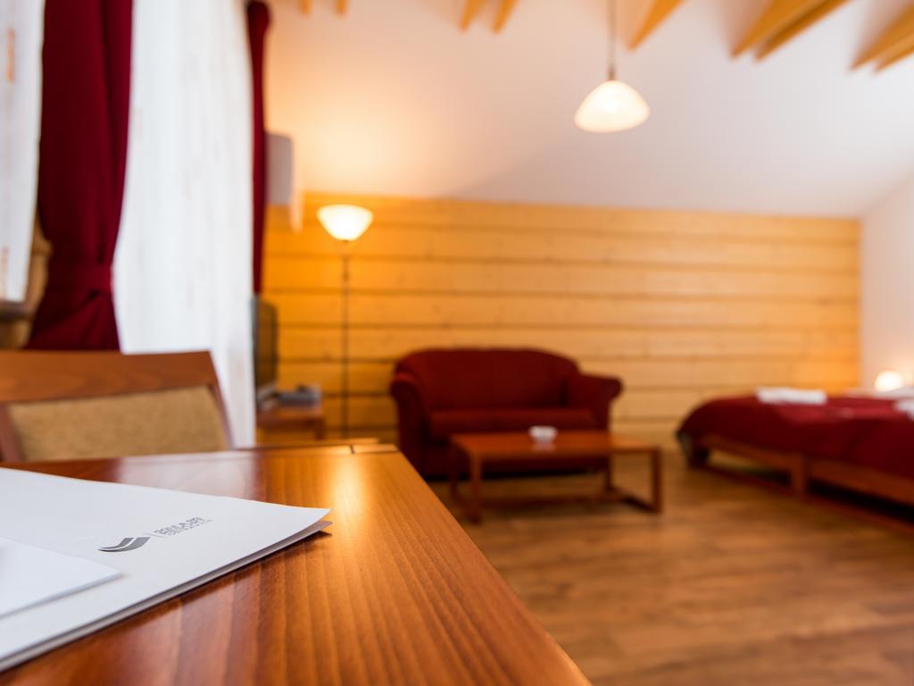Green Inn Hotel Ostravice Extérieur photo