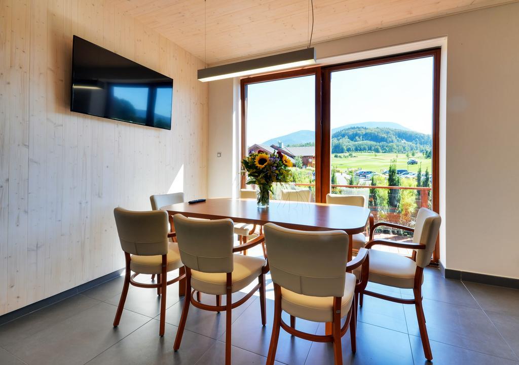 Green Inn Hotel Ostravice Extérieur photo